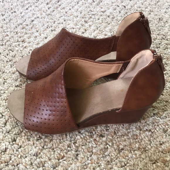 NWT brown leather wedge - Picture 2 of 5